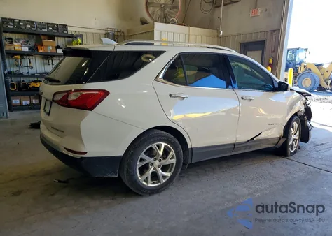 2020 Chevrolet Equinox Premier z USA, uszkodzony, nr VIN 3GNAXXEV6LS637556